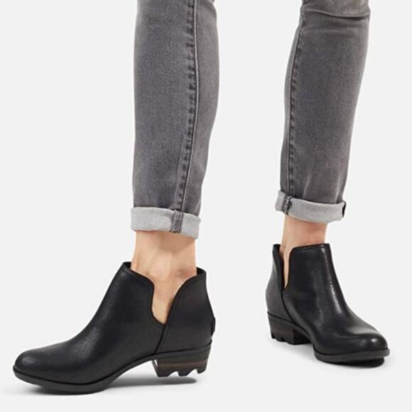 Sorel Lolla II Cut Out Bootie Black Leather Ankle Boots Women's Size 9.5 - Picture 3 of 10